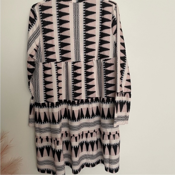 Geometric neutral Tunic Dress / Top - Picture 3 of 4